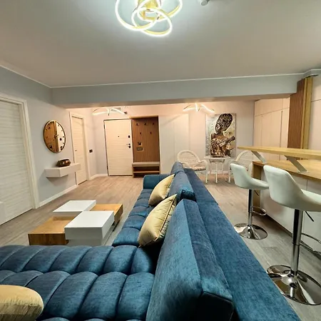 Zora Bliss Năvodari